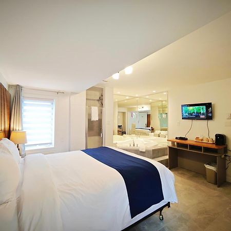 Motel Des Pentes Et Suites Saint-Sauveur Luaran gambar