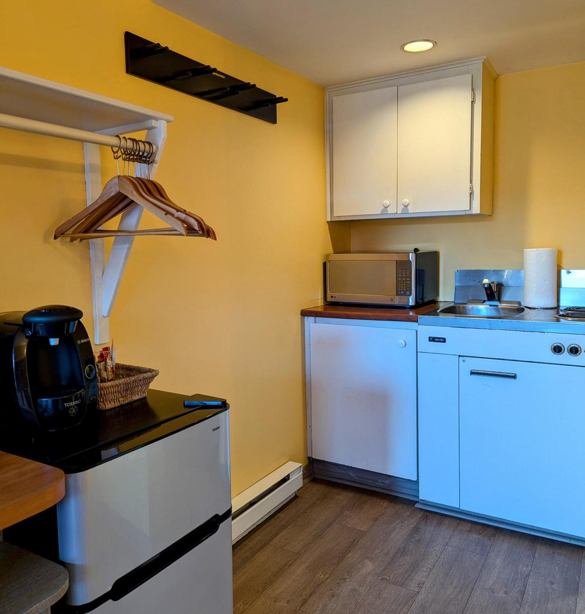 Motel Des Pentes Et Suites Saint-Sauveur Luaran gambar
