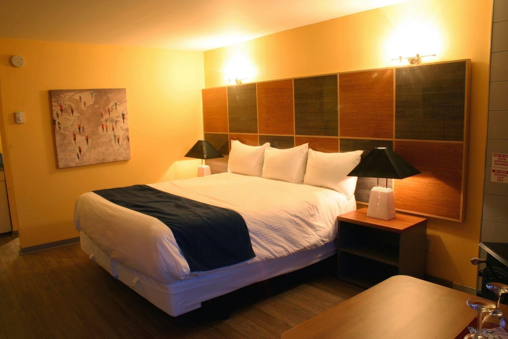 Motel Des Pentes Et Suites Saint-Sauveur Luaran gambar